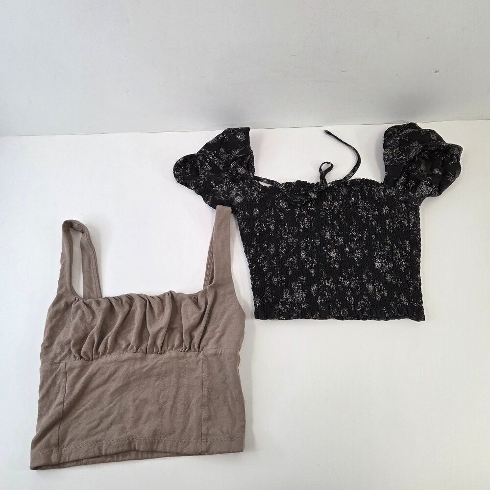 Aritzia Wilfred / Free Crop Top Lot of 2 Size XS Halter Cap Sleeve